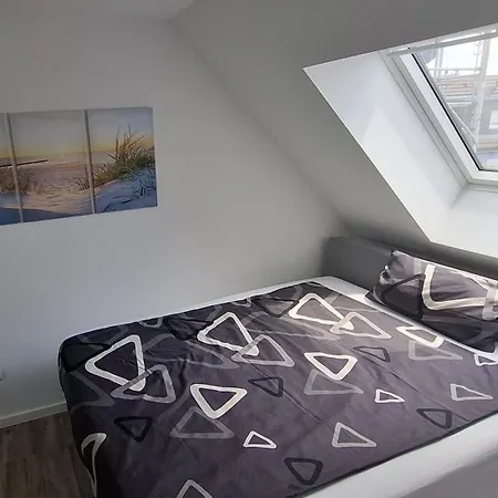 Moderne Dg-wohnung Mit Flair In Guter Lage Karlsruhe