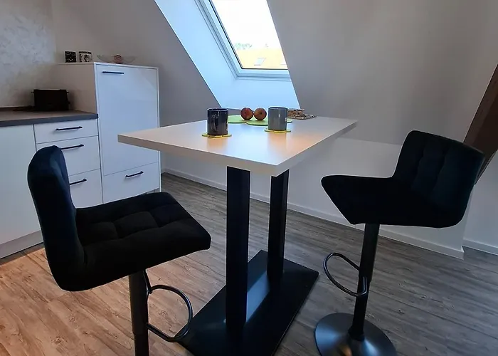 Moderne Dg-wohnung Mit Flair In Guter Lage *