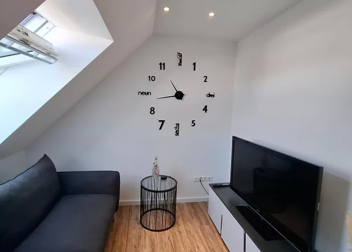 Moderne Dg-wohnung Mit Flair In Guter Lage شقة