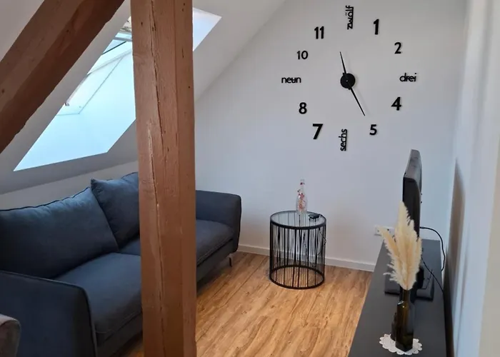 Moderne Dg-wohnung Mit Flair In Guter Lage *