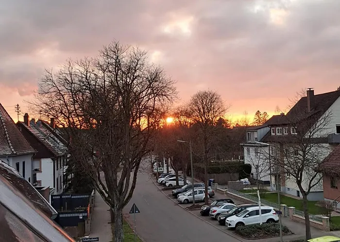 شقة Moderne Dg-wohnung Mit Flair In Guter Lage