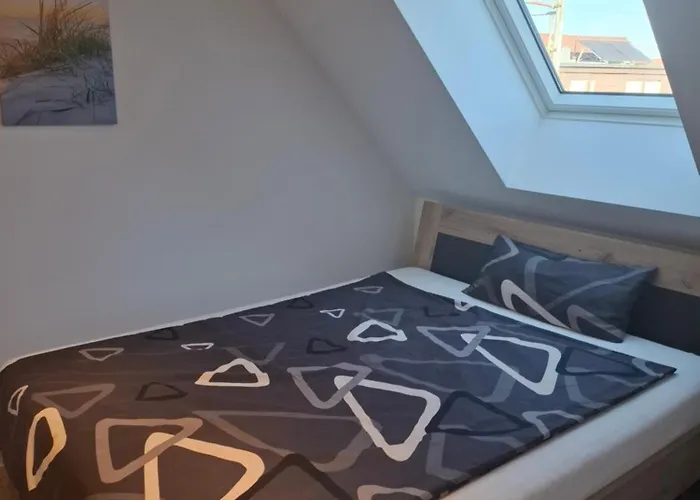شقة Moderne Dg-wohnung Mit Flair In Guter Lage